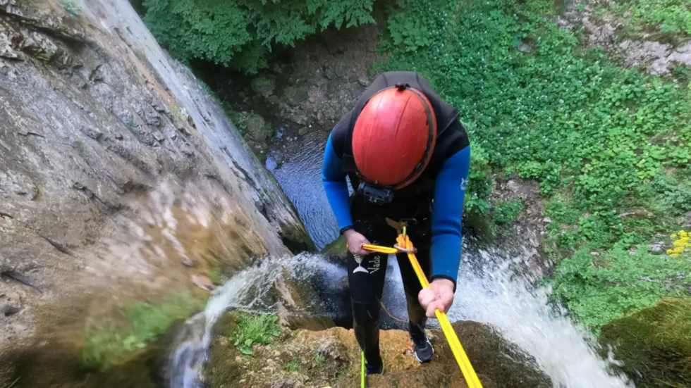 Cueva de Valporquero Espeleobarranquismo en León 6