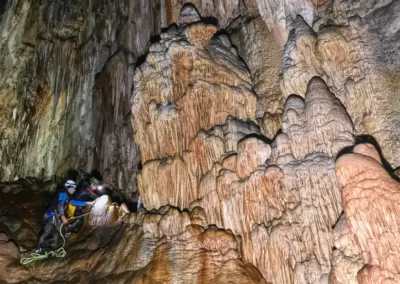Cueva de Valporquero Sima de Perlas Espeleobarranquismo en León 3