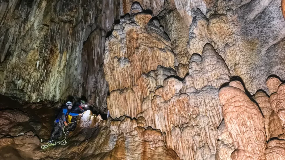 Cueva de Valporquero Sima de Perlas Espeleobarranquismo en León 3
