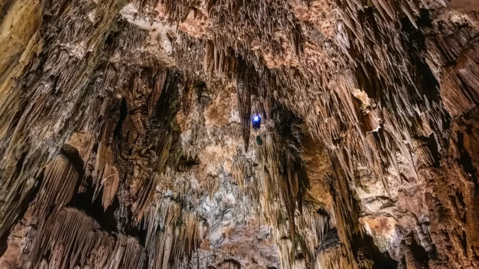 Cueva de Valporquero Sima de Perlas Espeleobarranquismo en León