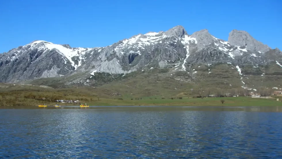 Piraguismo en León TIKI Aventura